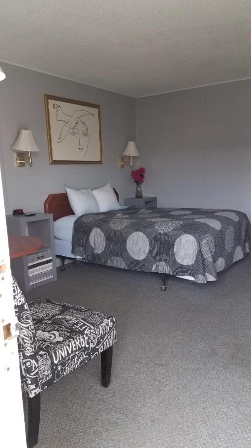 Broadway Inn Yankton Экстерьер фото
